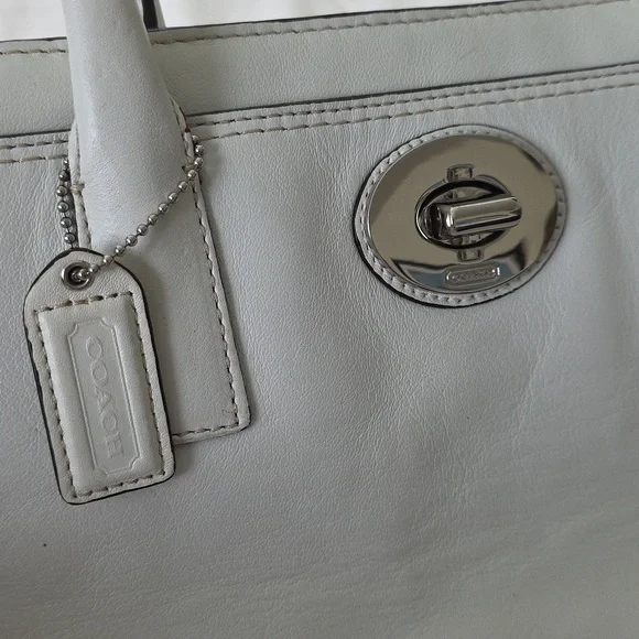 Coach Whitw Leather Handbag - Picture 3 of 8